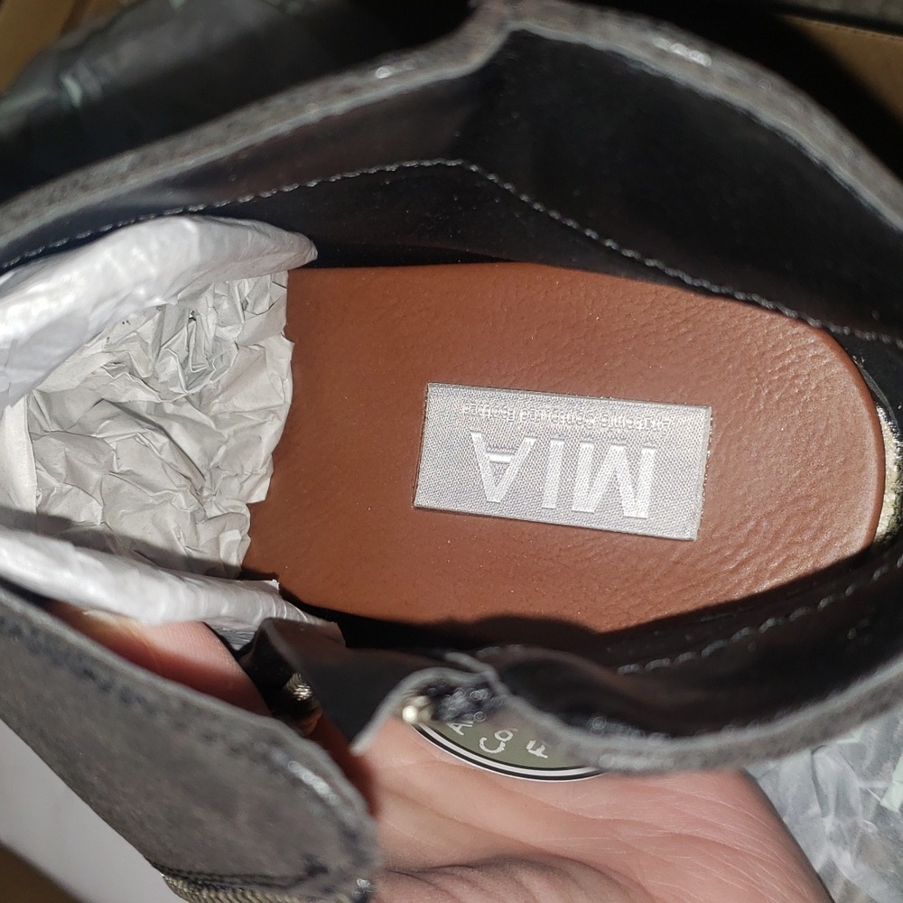 NEW MIA Patton Womens Short Boots NEW 9 - Picture 9 of 10